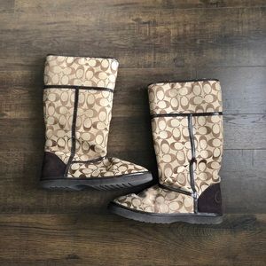 Authentic Coach “Ugg” style boots S8. “Nikole”